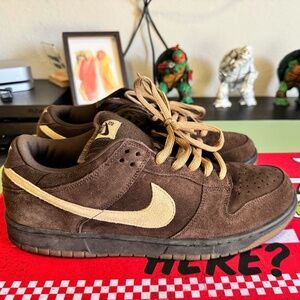 Nike Dunk Low ‘Mocha’ (2007) – OG Coffee Shop Vibes, Damn Near New